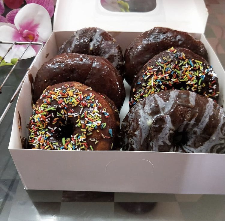 Glazed donuts (Box by 6)